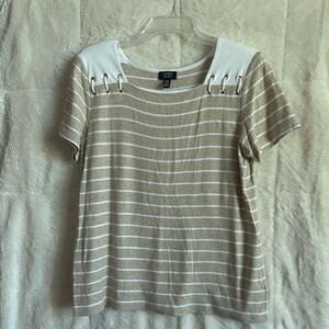Jones New York Beige and White Striped Short Sleeve Top